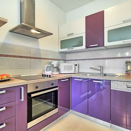 Summertime House With Apartment Umago Esterno foto